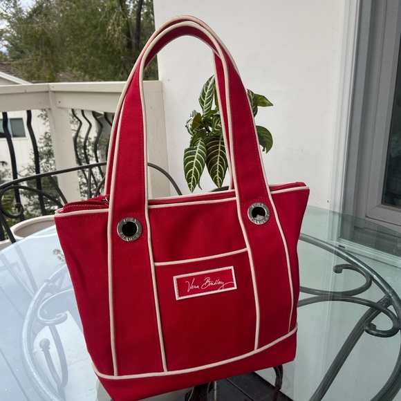 FINAL SALE!🚨Vera Bradley red canvas tote with white piping - Picture 7 of 8